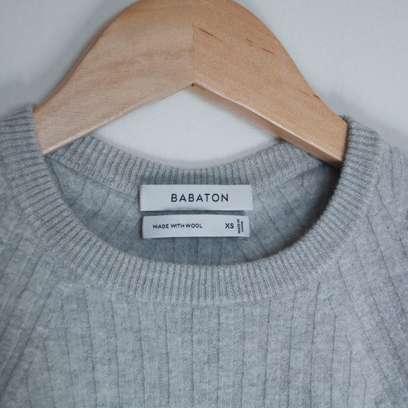 Babaton Aritzia fitted light grey wool sweater - Picture 3 of 5
